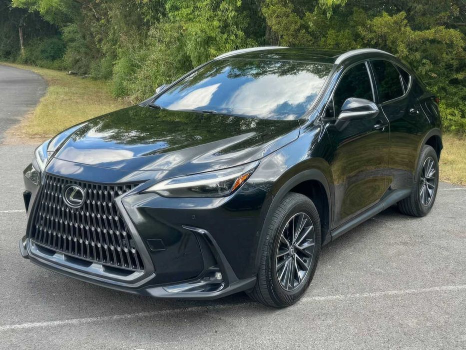 Lexus NX 350h Luxury      2025