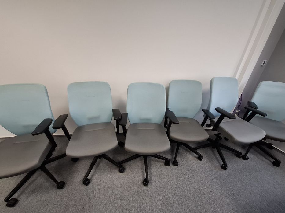 Fotele biurowe 100 zł za 1 fotel lub 1000 zł za 8 foteli