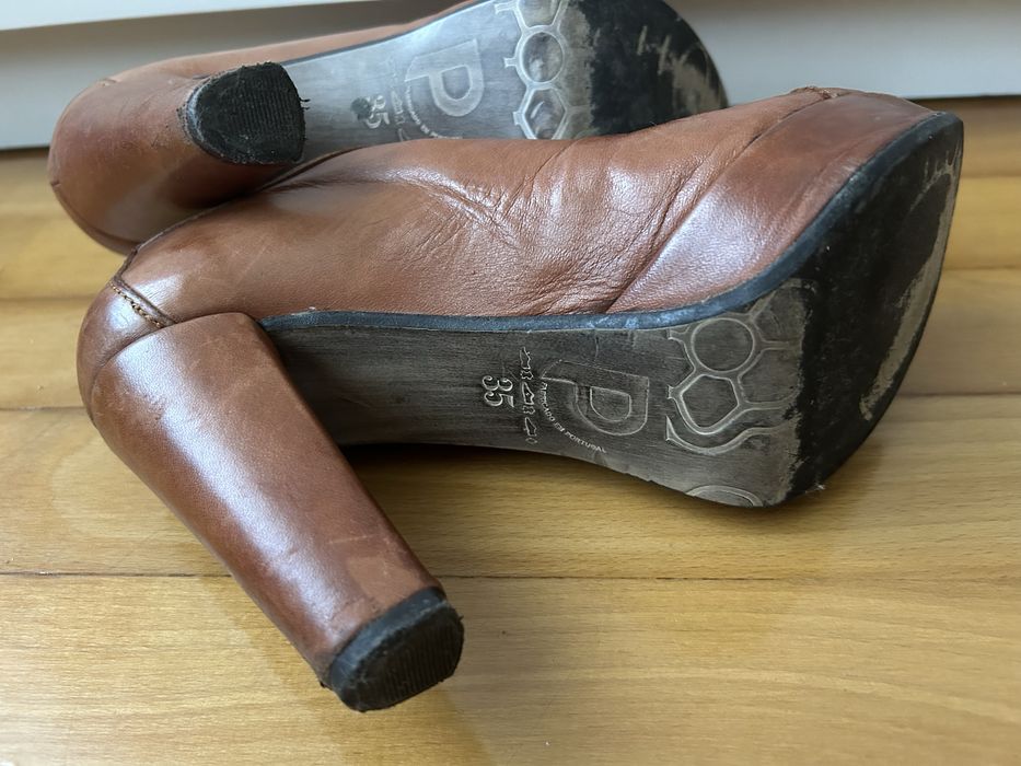 Sapato tacao alto em pele fabricado em Portugal