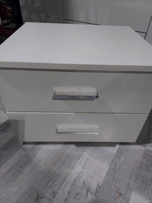 Łóżko tapicerowane, biała ekoskóra 160x200