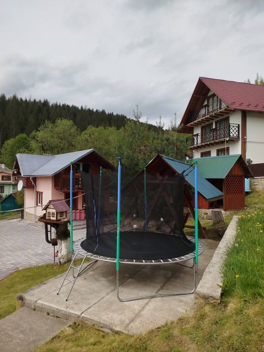 Будинок відпочинку "МЕЛОДІЯ КАРПАТ" і Карпатський чан