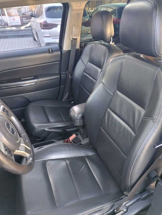 Jeep Patriot 2013 2.4 бензин 4x4