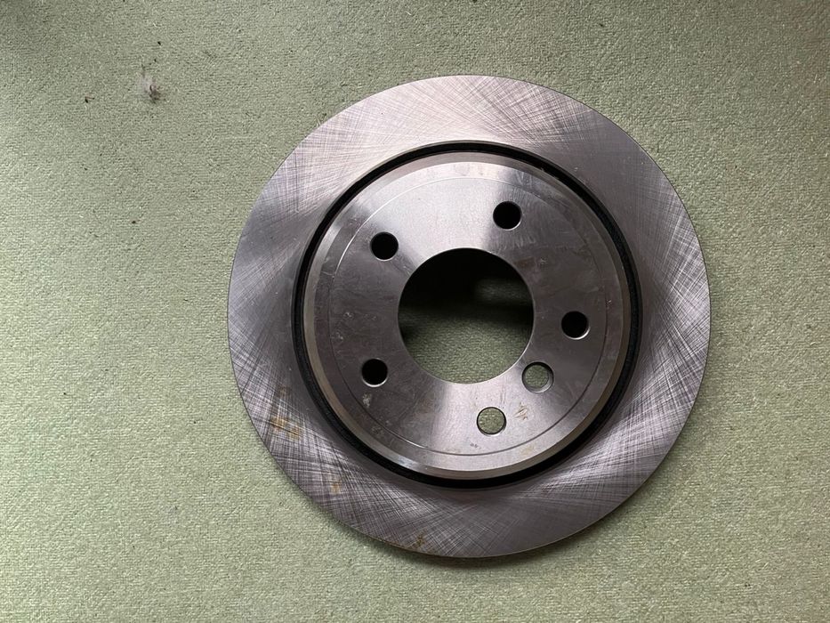 Продам задні тормозні диски BMW E39