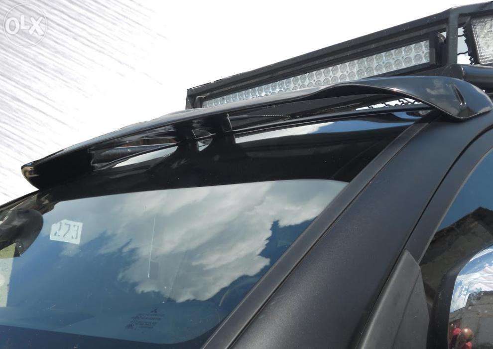 Mitsubishi L200 wagon 2,3,4 cruiser 100 козырек лобового стекла