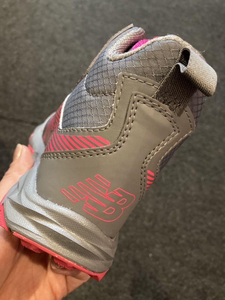 New Balance buty trekkingowe zimowe 30   -  wyprzedaz