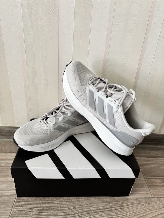 Чоловічі кросівки adidas