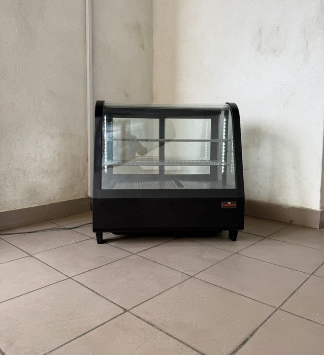 Холодильна Вітрина Кондитерська-Десерта Настільна Frosty Італія !!!