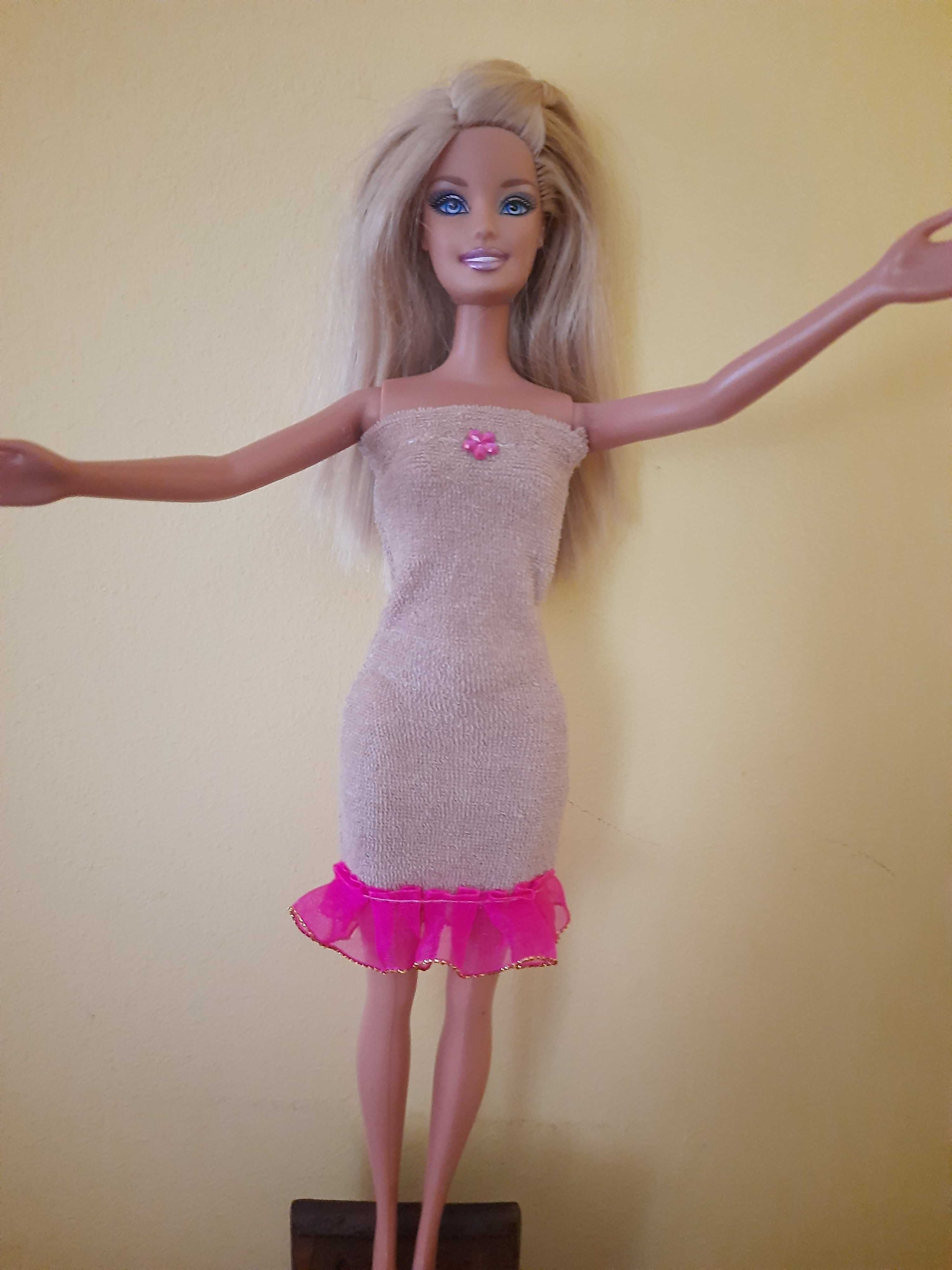 Suknia dla lalki Barbie