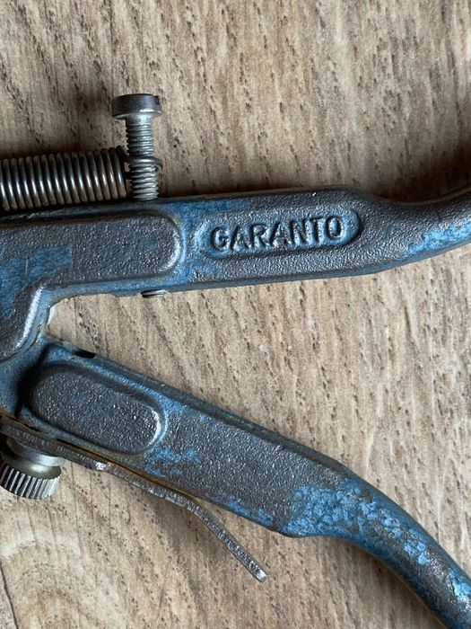 Инструмент для разводки пил. Garanto Германия