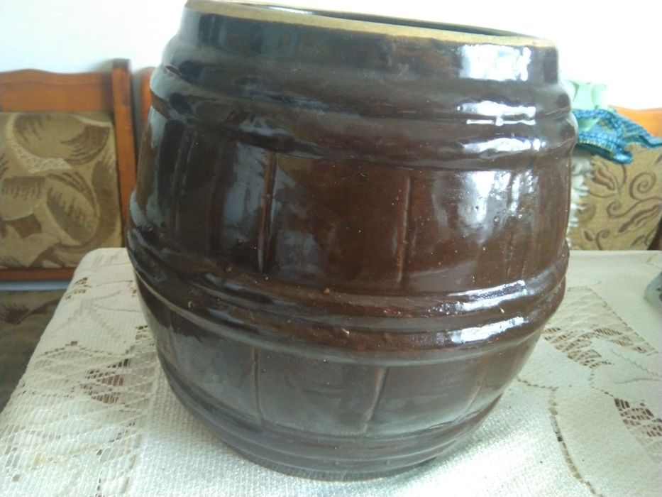 Duża stara ogrodowa donica ozdobna doniczka beczułka z czasów PRL-U