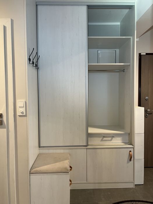 Szafa z drzwiami przesuwnymi