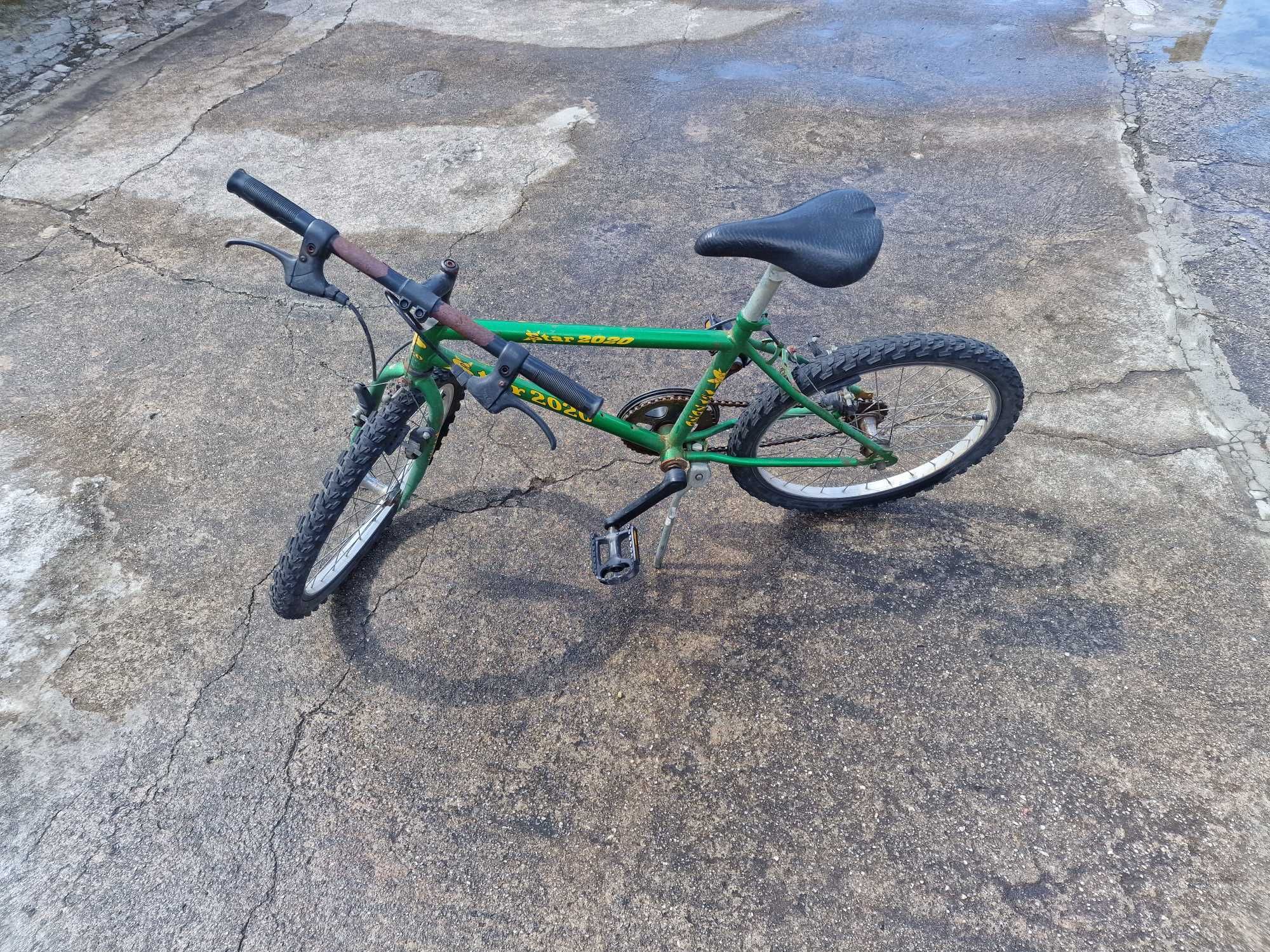 Bicicleta infantil usada