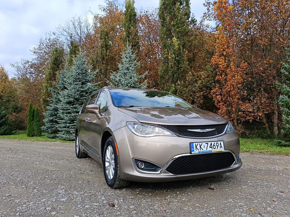 Chrysler Pacifica 8-Miejsc / Skóra / Niski Przebieg