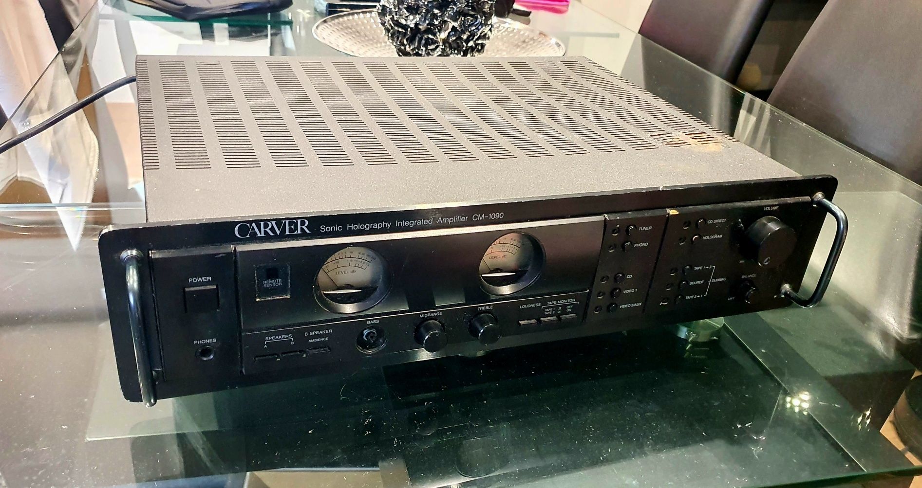 Amplificador Vintage Carver modelo CM-1090