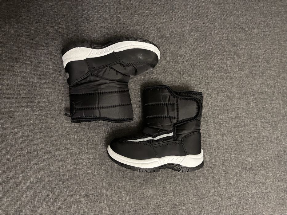 Sinsay р.27 уст.17,5см нога17см Дитячі зимові чоботи на хлопчика чорні