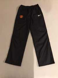 Spodnie sportowe Manchester United Nike S z sezonu 2012/13