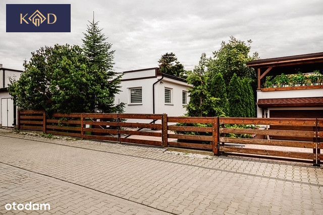 Mieszkanie z niezależnym wejściem, 2 mc postojowe