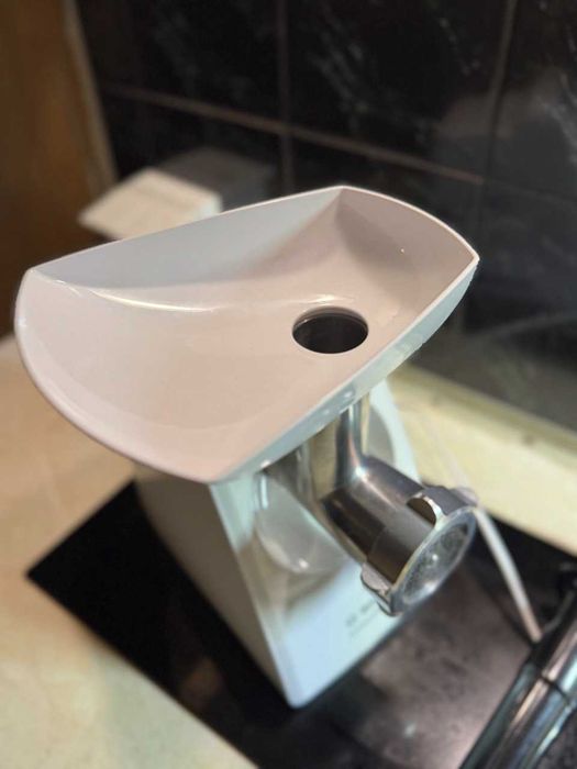 М’ясорубка Bosch CompactPower MFW3X10W - як НОВА