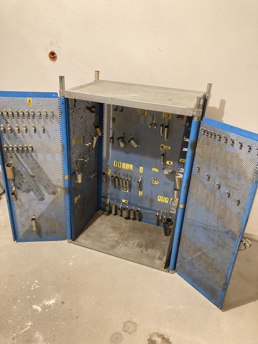 Szafka narzędziowa, warsztatowa, zamykana