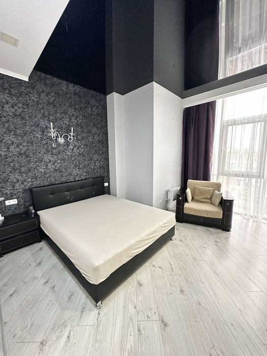 Аренда  2Х Ком квартиры 16-17Жемчужина Центр Новострой льва Толстого