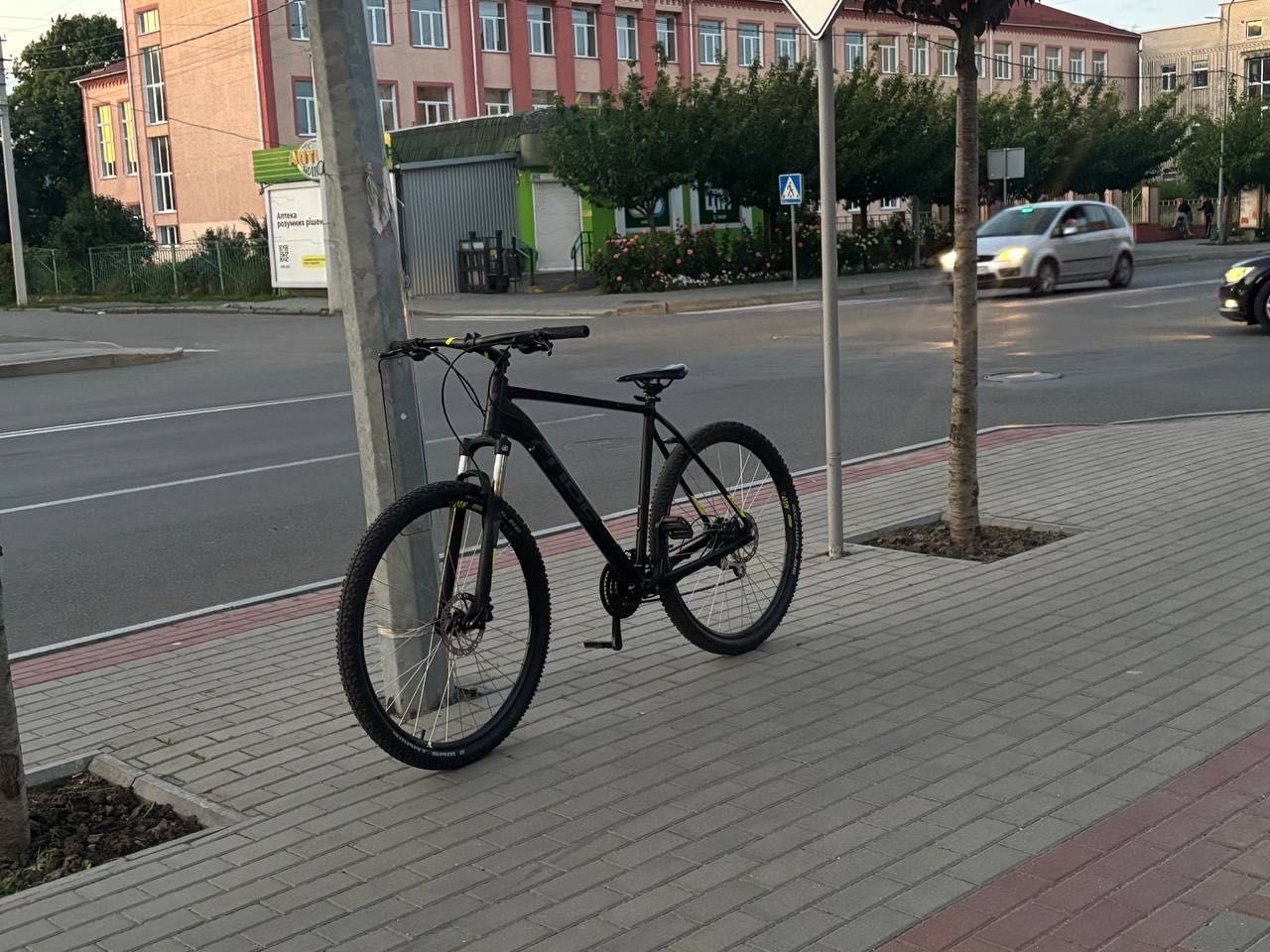 Велосипед cube в ідеальному стані