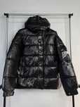 Пуховик Moncler // фірмова фурнітура