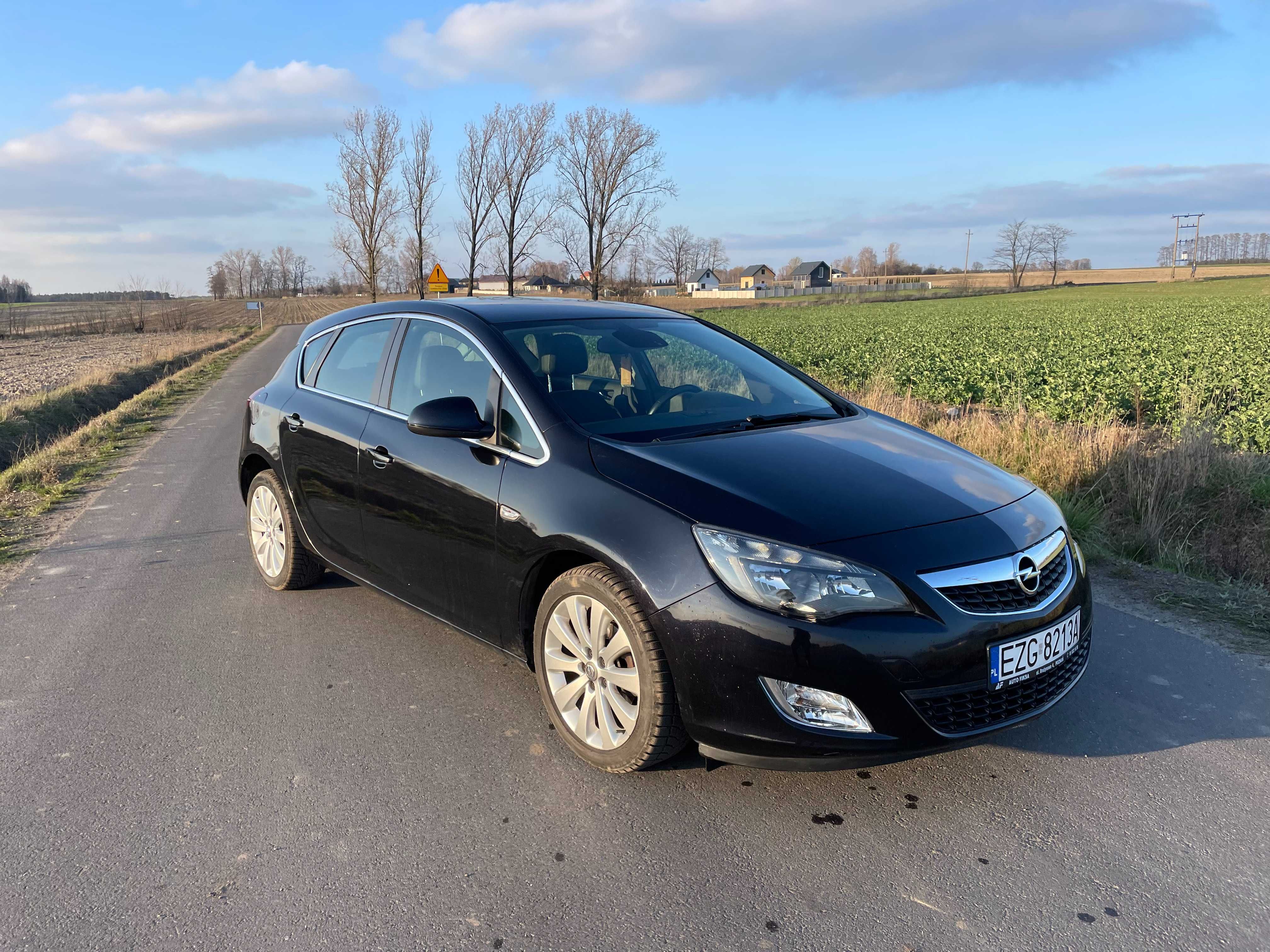 OPEL ASTRA J 1,4 Turbo hatchback - zadbany, niski przebieg!