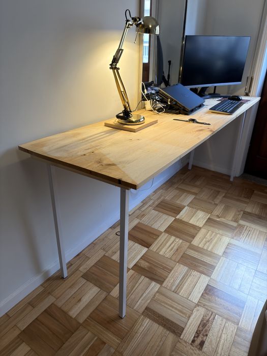 Mesa secretária ou bancada