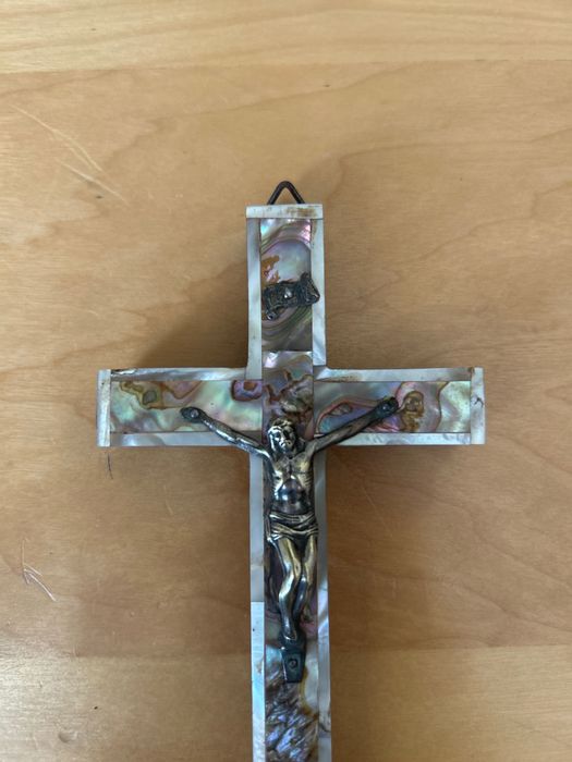 Antiga Cruz em madrepérola