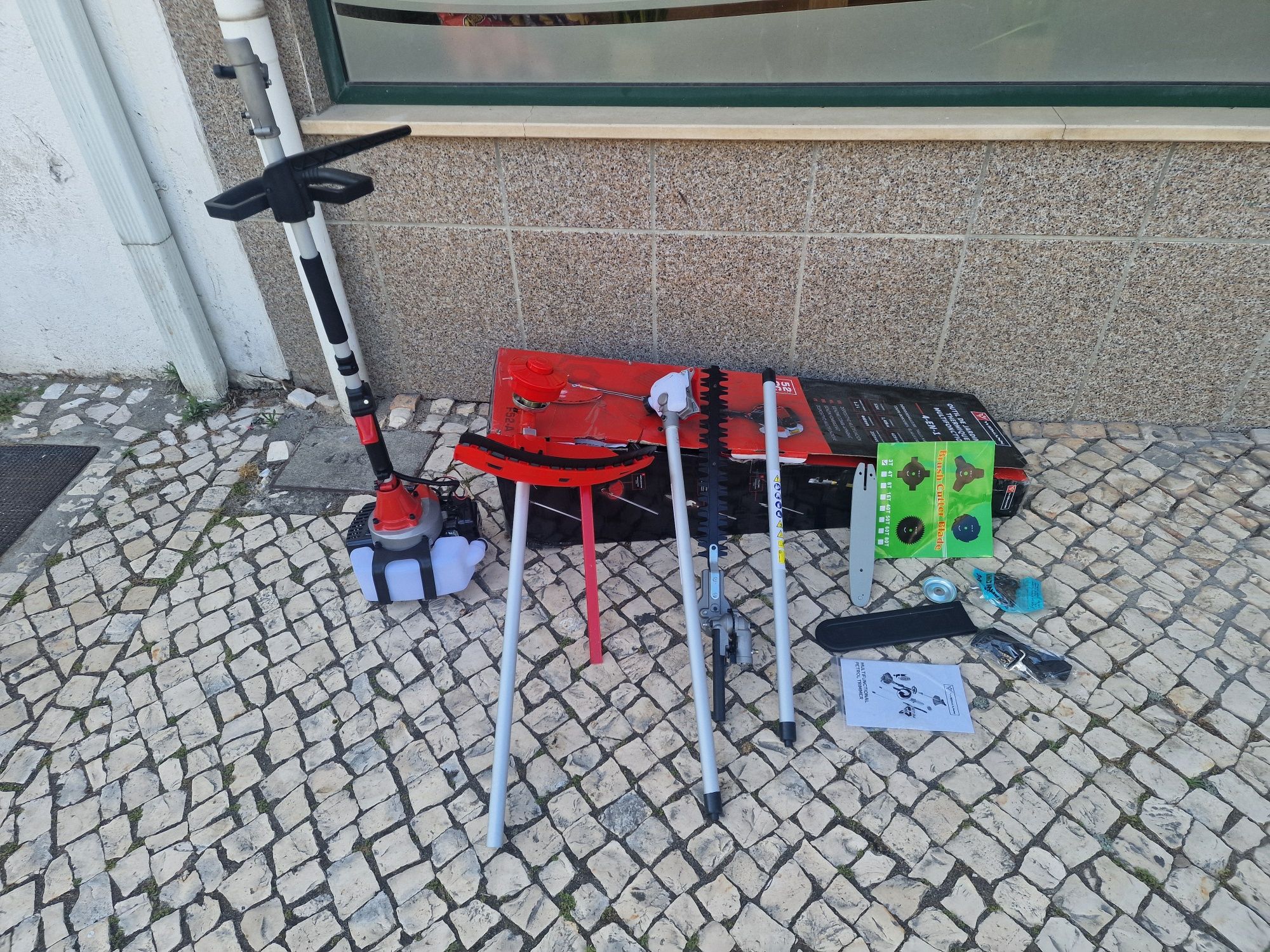 Máquina de cortar erva 4 / 1 nova