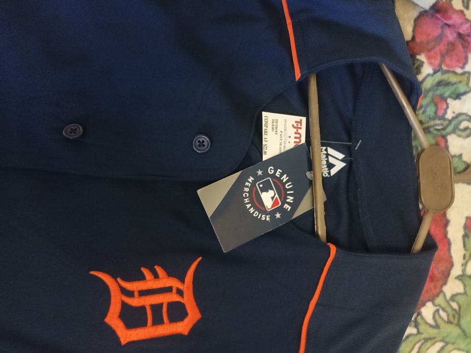 Бейсбольна футболка