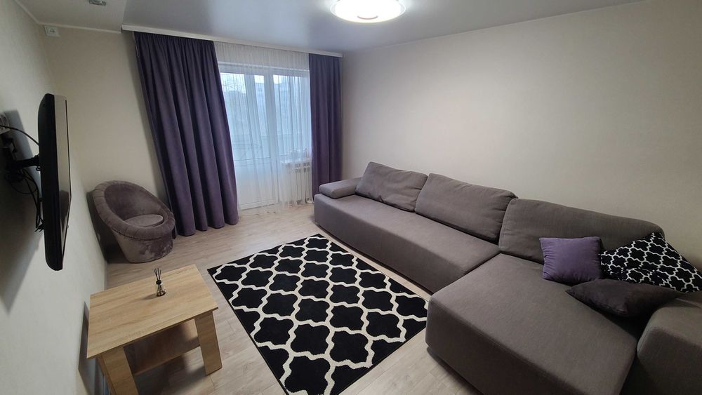 Продам 2-кімнатну квартиру центр