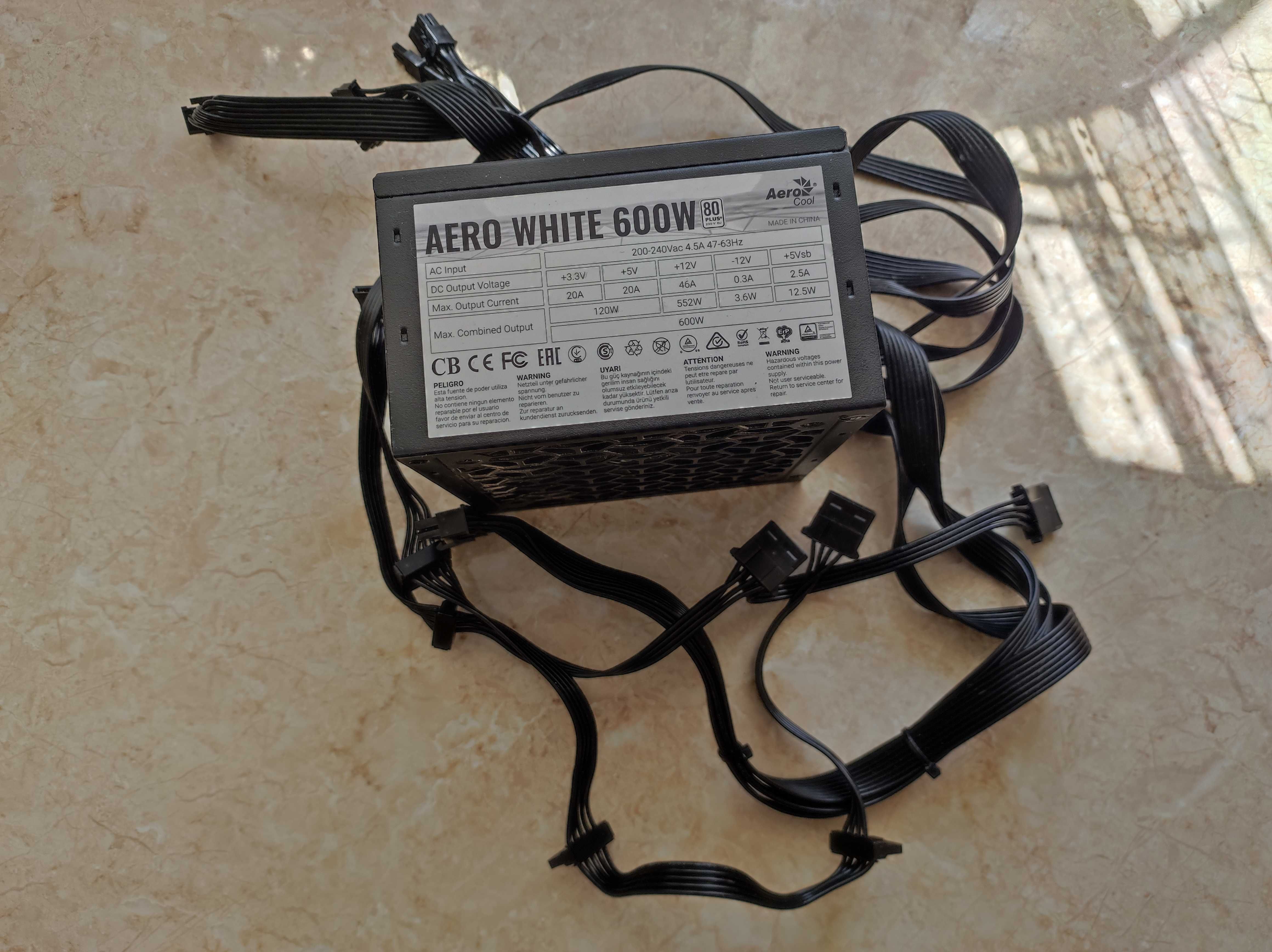 Блок питания Aerocool Aero White 600W