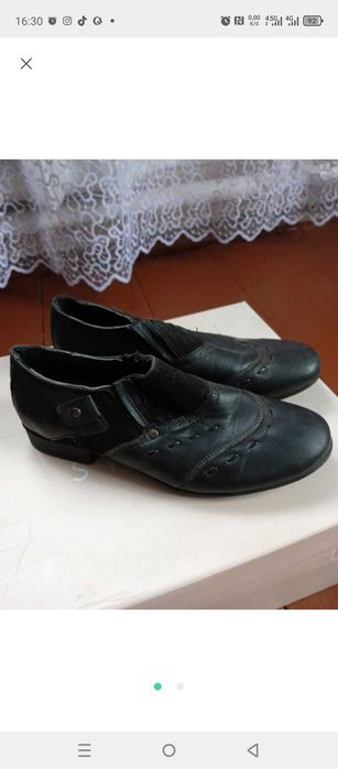 Туфлі чорного кольору розмір 28