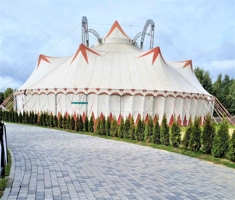 Namiot cyrkowy 4-masztowy 35m – idealny na imprezy, catering, magazyn