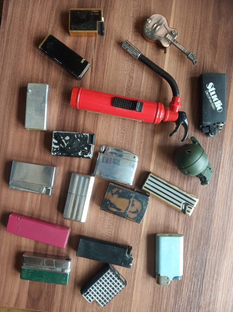 Kolekcja zapalniczek 18 sztuk