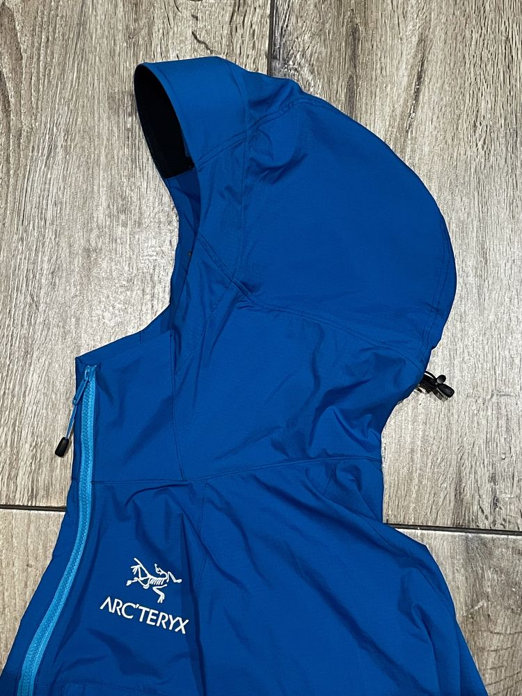 Damska Kurtka Ultralekka ARCTERYX model SQUAMISH L