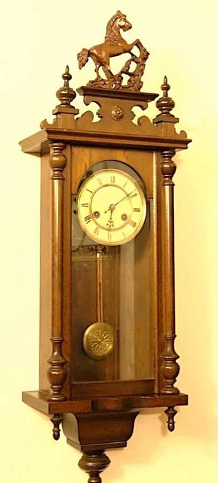 Junghans ,ładny, stylowy zegar wiszący