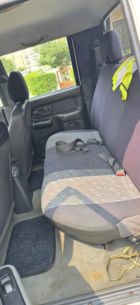 Mitsubishi L200 4x4 (230 mil km)ano 1999 a diese(caixa de madeira nova