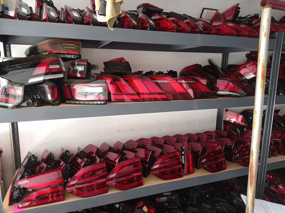 Tylne światła LED  VW Golf 8