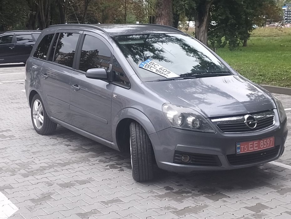 Продаж Opel Zafira