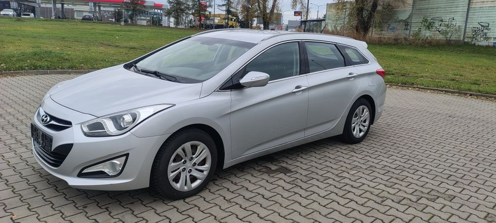 Hyundai i40 / Kombi / klima