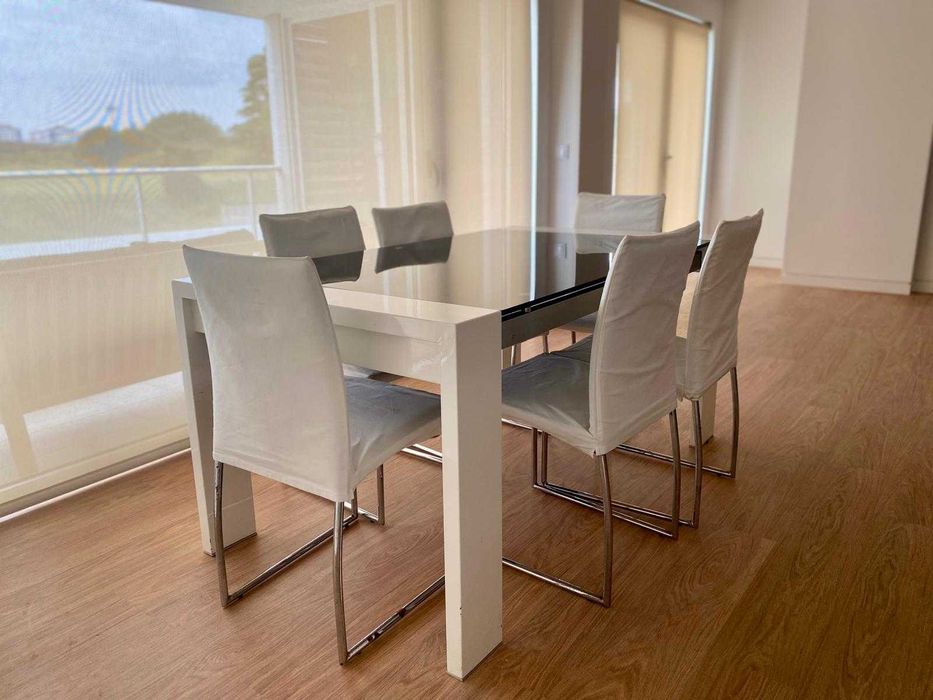 Mesa de Jantar Moderna de Vidro