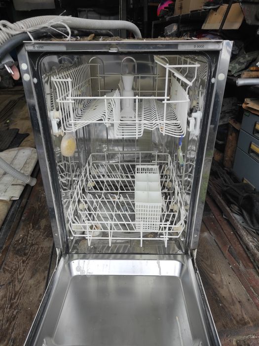 Посудомийна машинка