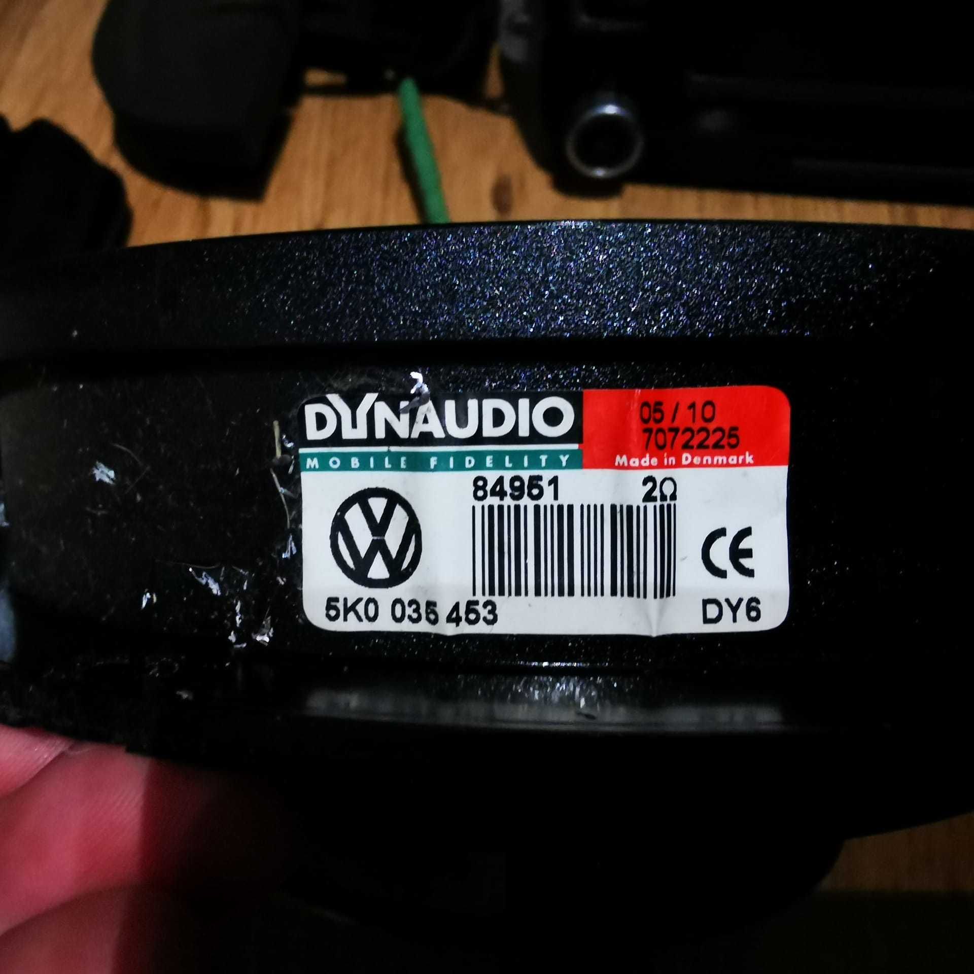 VW Tiguan 10r zestaw DYNAUDIO RNS510 głośniki wzmacniacz boczki komple