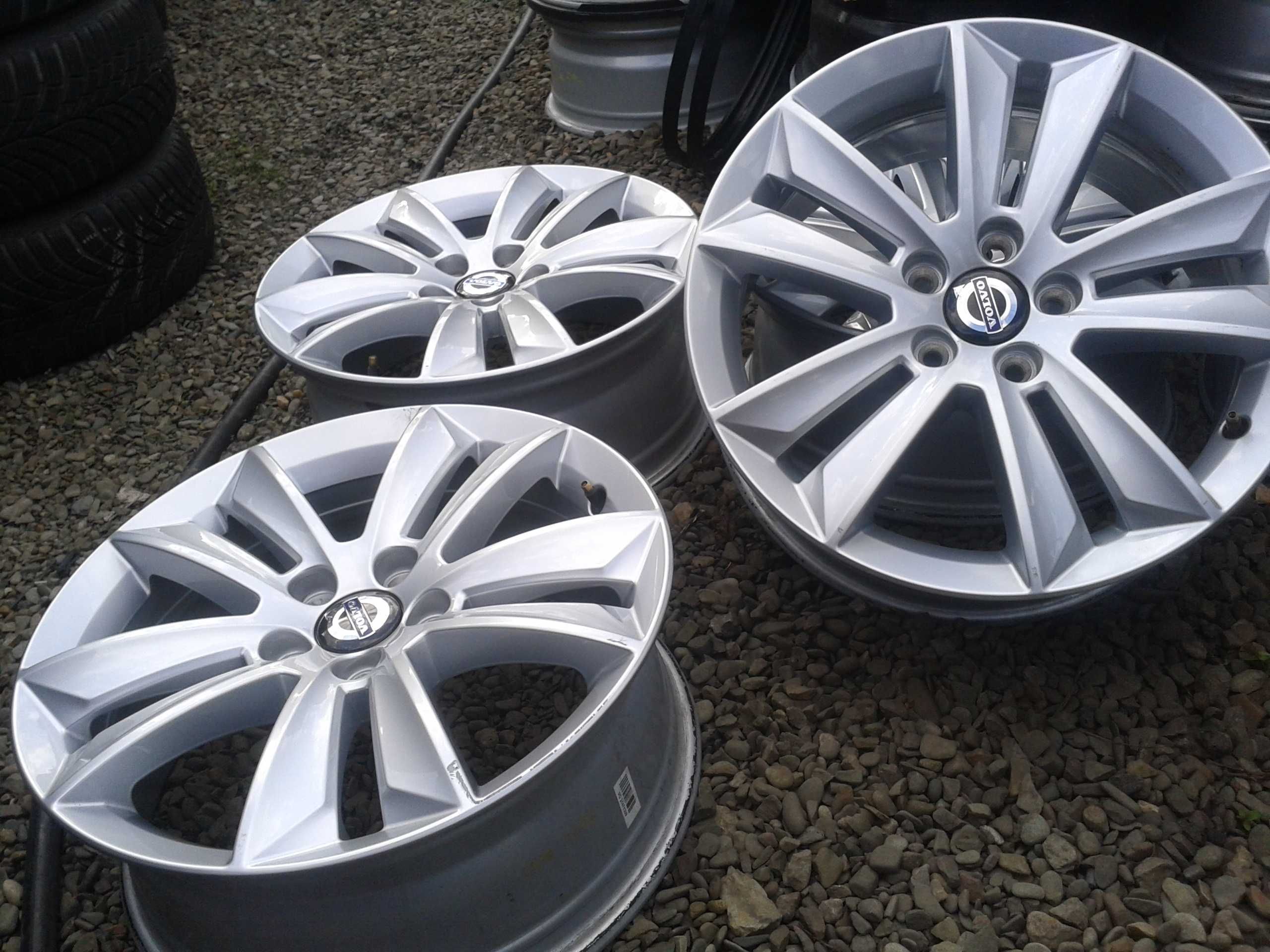 oryginalne r17 felgi volvo s40 s60 v40 v50 v60 v70 xc40 xc60 xc70 c30