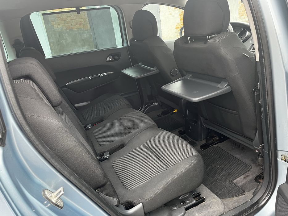 Продам хороше сімейне авто