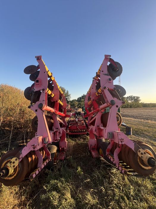 Дискова борона Vaderstadt Carier 8