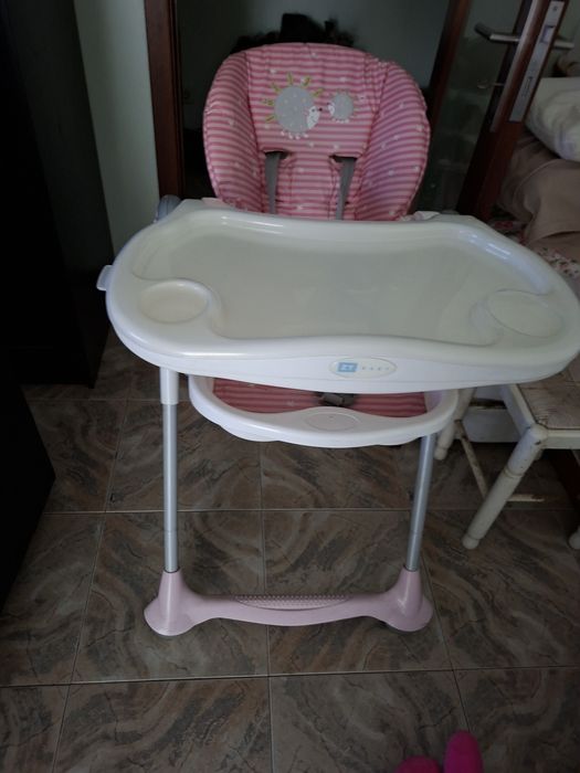 Cadeira de bebé. Marca zy baby