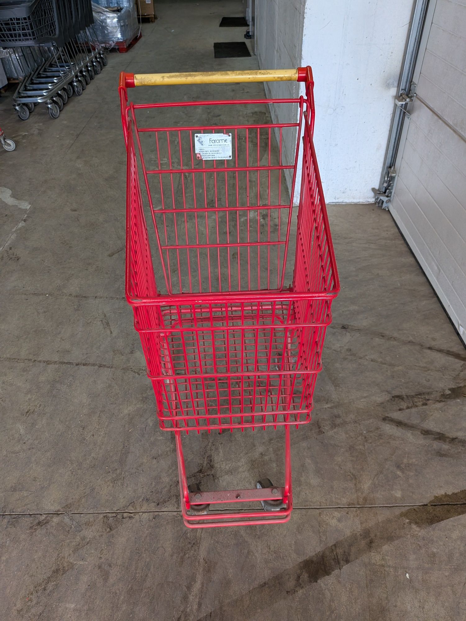 Vendo carrinhos supermercado